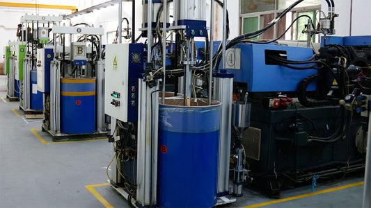 What are the characteristics of silicone injection molding machine?