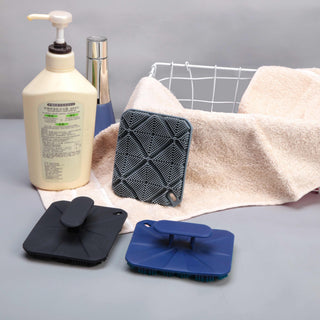 Silicone Body Scrubbers vs. Loofahs: Which one is better？