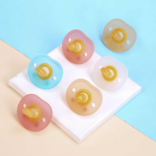 Does pacifier affect breastfeeding？