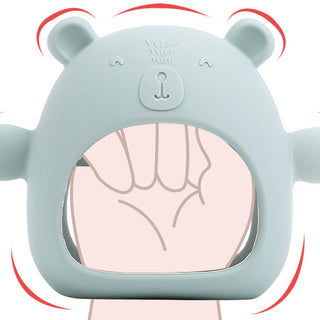 When baby eats hands?
