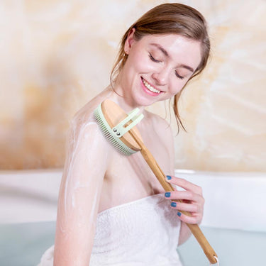Bamboo Long Handle Bath Brush Supplier